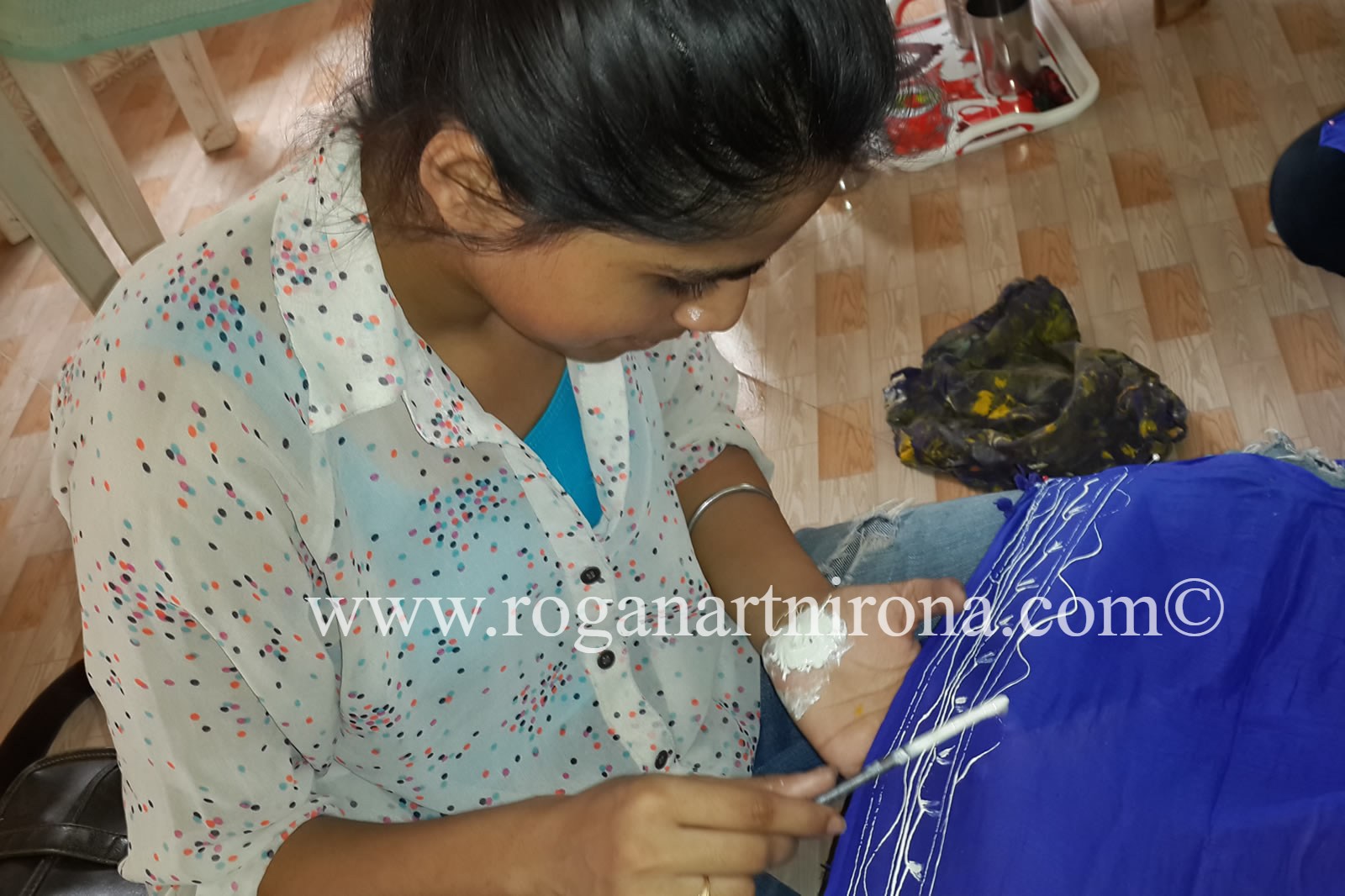 Traditional Rogan Art, Rogan Art, Rogan Art Gujarat,Rogan Art Nirona